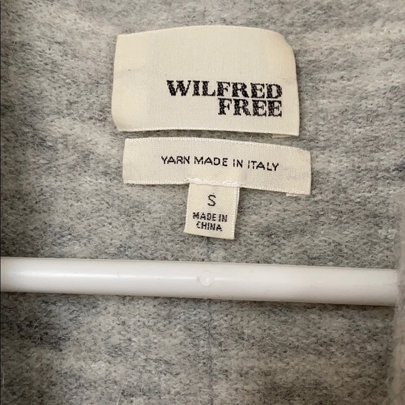 Sweater - Picture 4 of 4